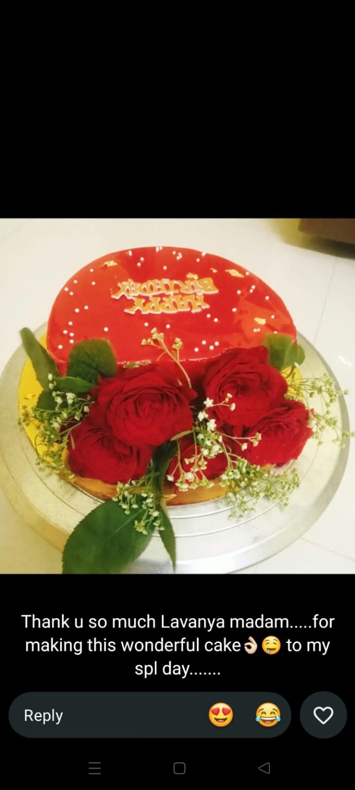 Red rose celebration cake